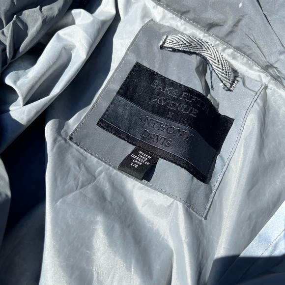 Saks Fifth Ave x Anthony Davis 3M Raincoat - Size Large - Picture 5 of 7